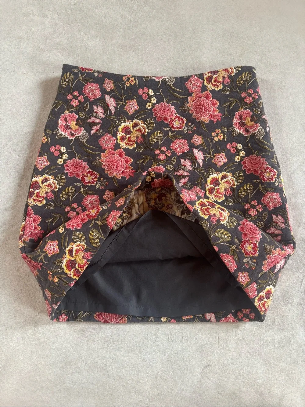 LOFT Floral Woven Tapestry Mini Skirt Size 2